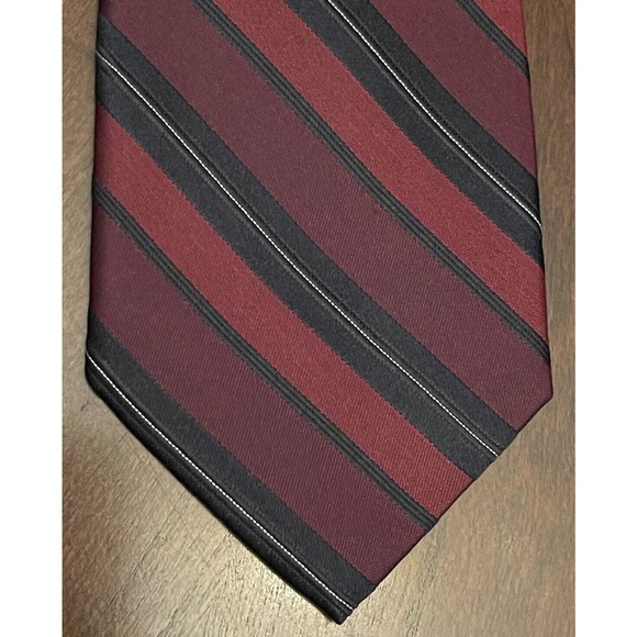 Express Burgundy 100% Silk Men’s Neck Tie Made In China Msrp $49.90 - Picture 1 of 9